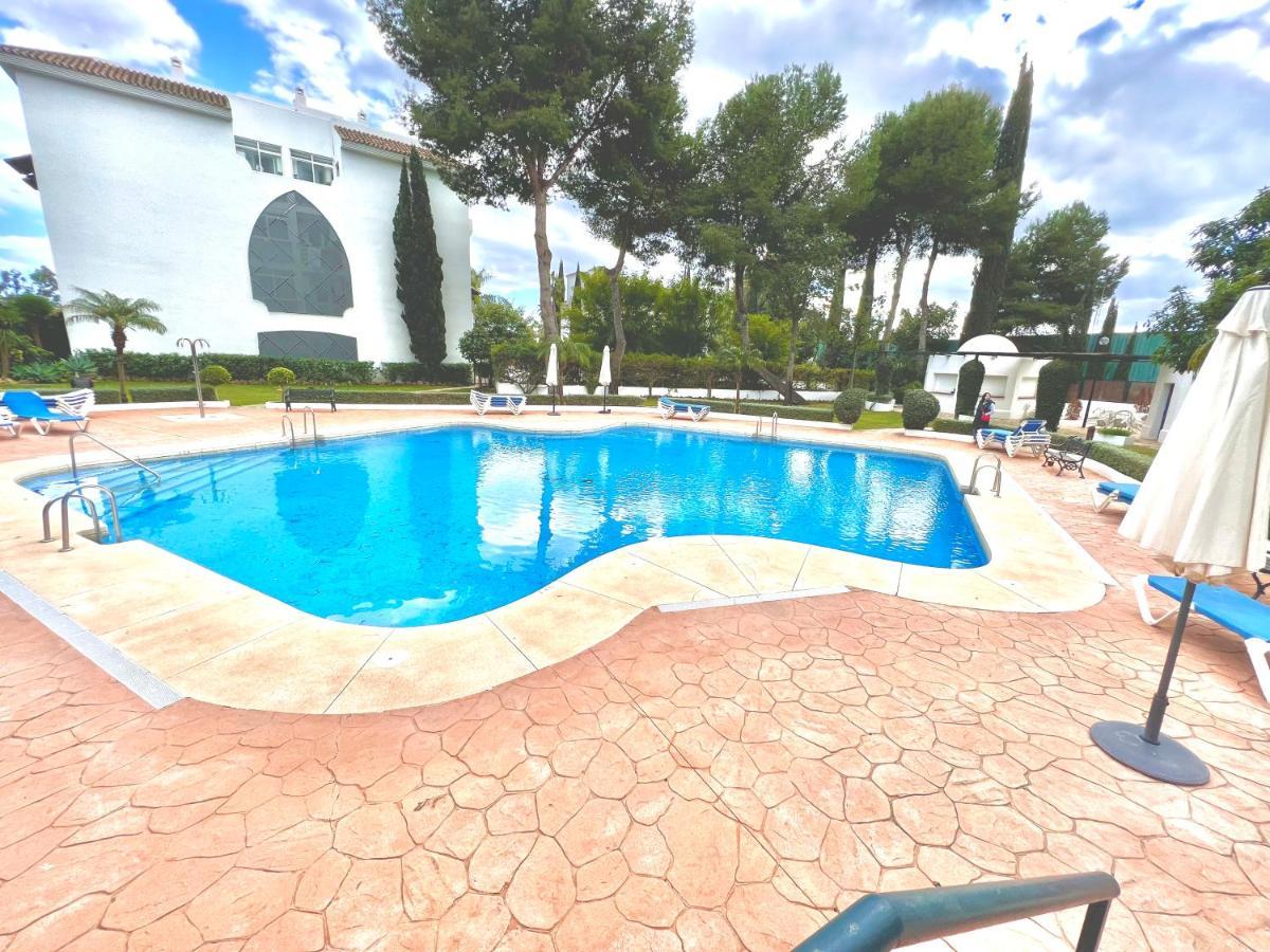 Apartment Albatros In Puerto Banus 150 Meters From The Beach Marbella Exteriör bild